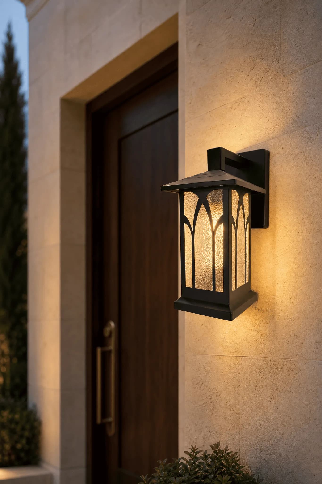 Elegant Outdoor Wall Lantern for Walkways