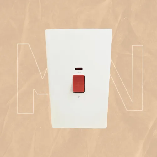 مفتاح مكيف لؤلؤي 45 أمبير 7×14 من MKN
